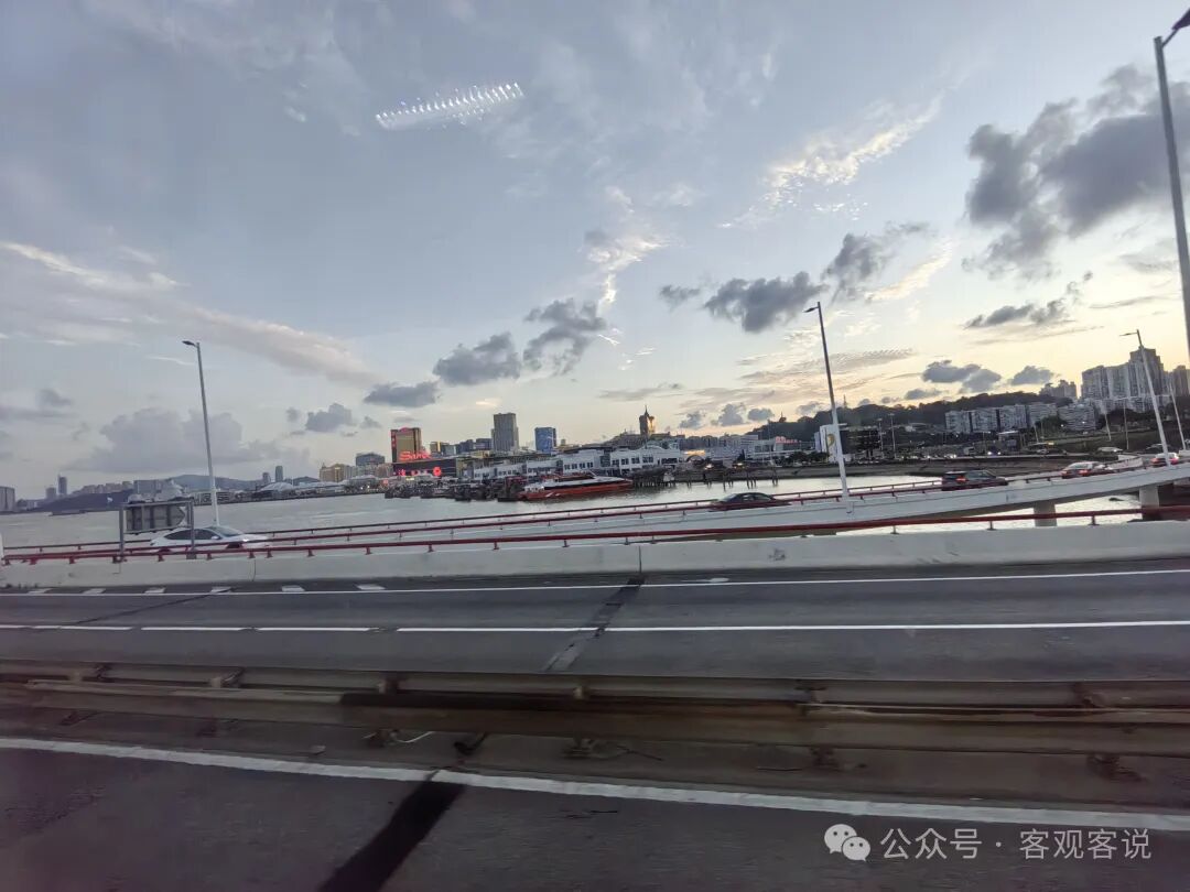 澳友谊大桥海位过桥