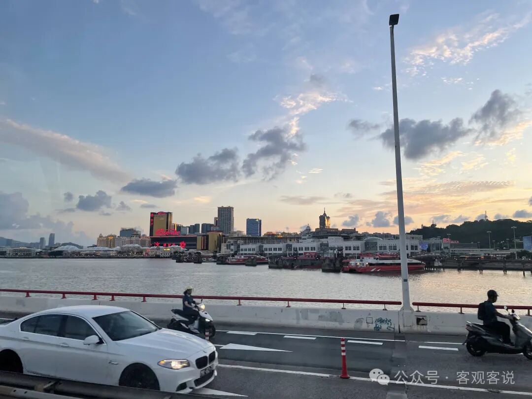澳友谊大桥海位过桥