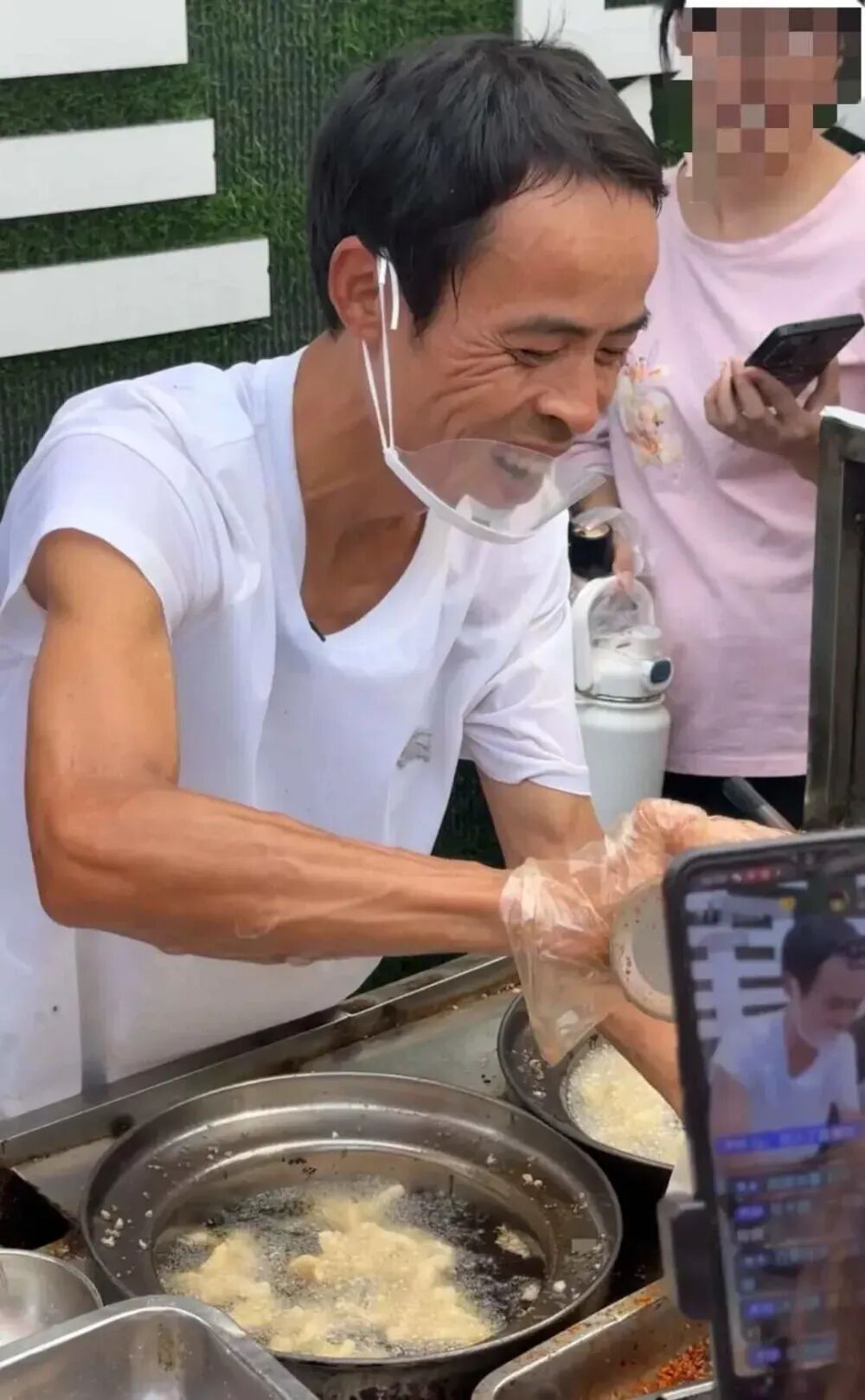鸡排哥因高情商发言爆火
