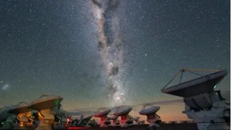 图片包含 户外, 水, 大, 人们

AI 生成的内容可能不正确。