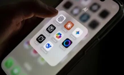 手里拿着遥控器

AI 生成的内容可能不正确。