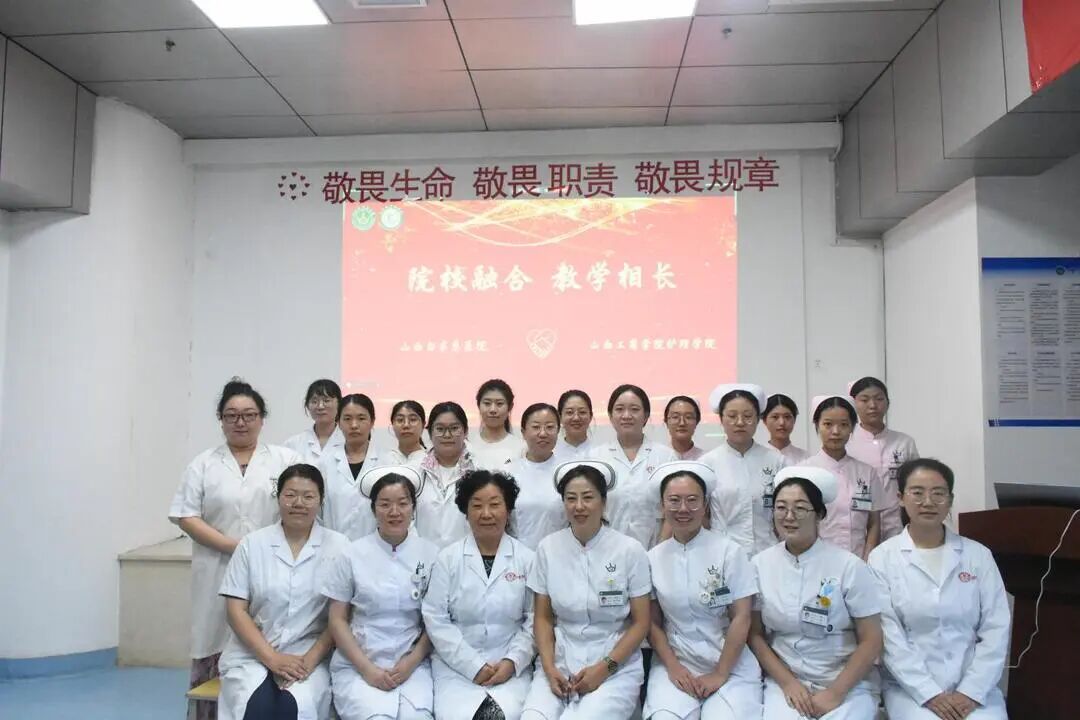 护理床旁查体怎么说【基地建设】理论实践催新知 教学相长促提升——我院外科系统开展护理实习生床旁教学查房_https://www.jmylbn.com_新闻资讯_第10张