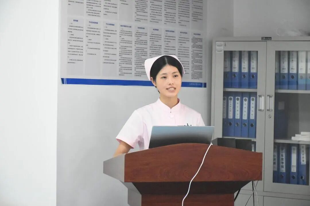 护理床旁查体怎么说【基地建设】理论实践催新知 教学相长促提升——我院外科系统开展护理实习生床旁教学查房_https://www.jmylbn.com_新闻资讯_第3张