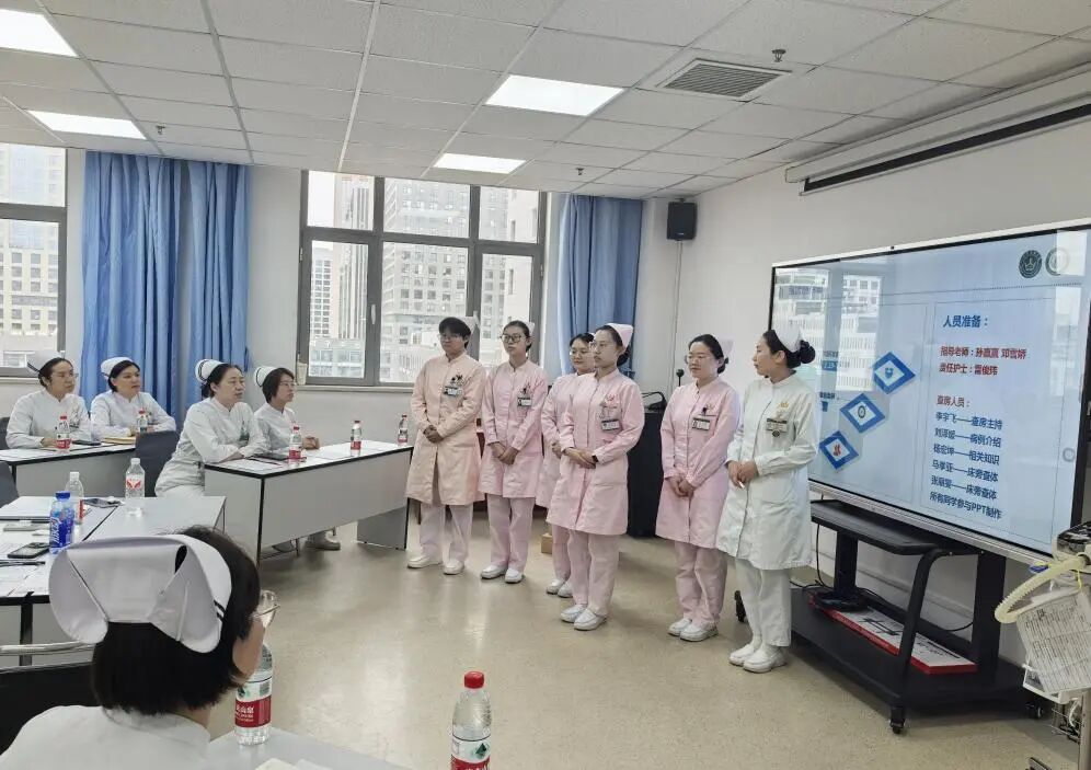 护理床旁查体怎么说【基地建设】深耕临床育英才 匠心传承谱新篇——我院呼吸与危重症医学科床旁护理教学查房纪实_https://www.jmylbn.com_新闻资讯_第2张