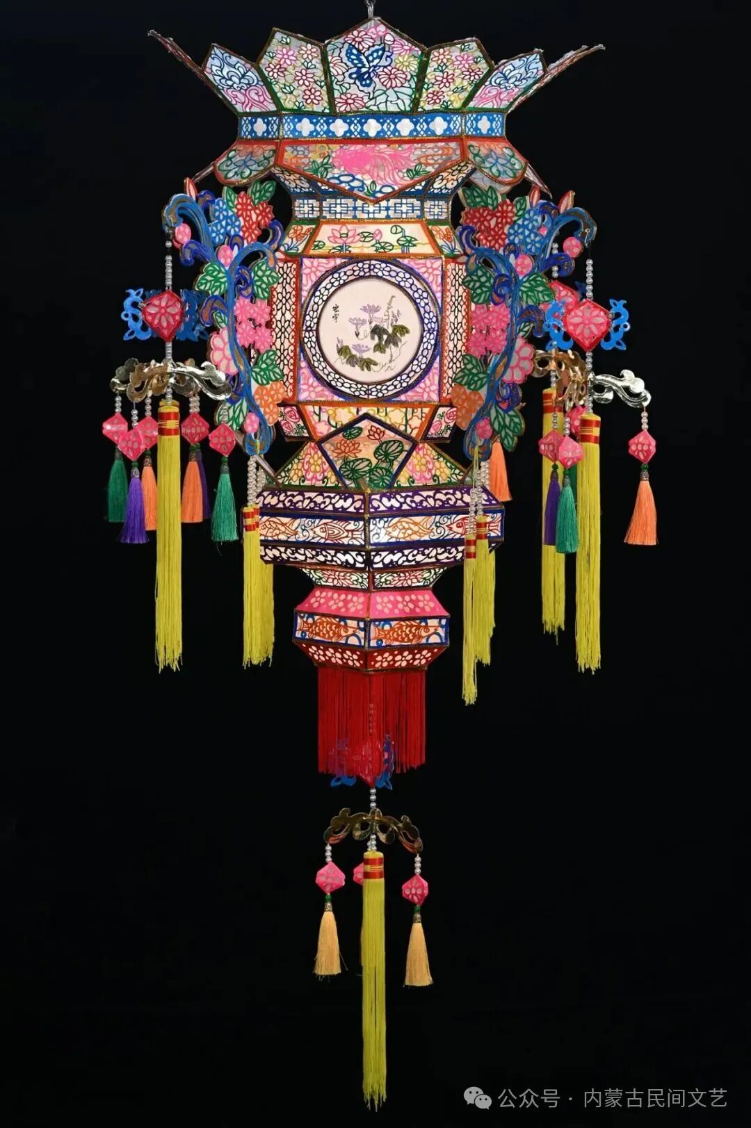 内蒙古作品《母亲河·岸边的喜悦》入围第十七届中国民间文艺山花奖·优秀民间工艺美术 第83张