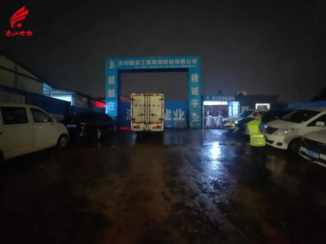 深夜施工噪音扰民狮山一在建工地被罚18万元