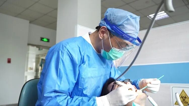 洗牙机器什么牌子好《健康常在》第116期——智慧医疗“黑科技”，机器人频繁现身_https://www.jmylbn.com_新闻资讯_第13张