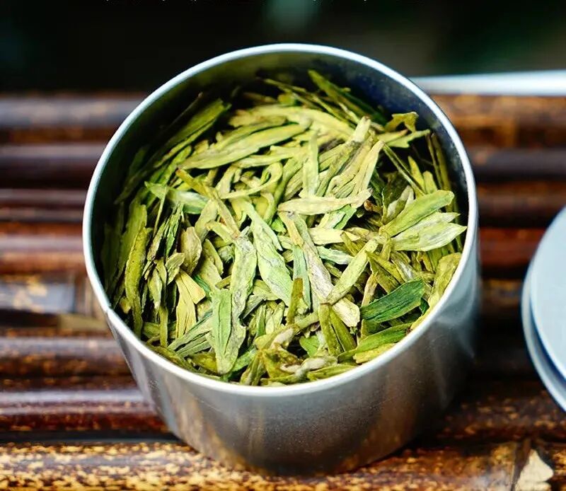 为了保证茶叶及时上市,吴裕泰甚至连夜将首批茶叶运往北京,将在线下