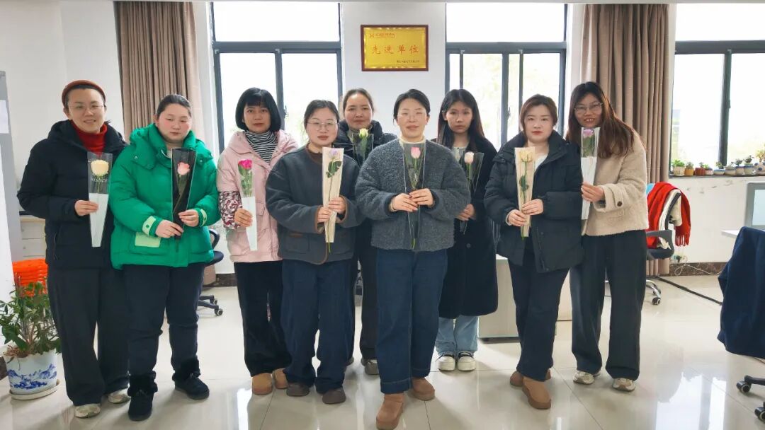 中盛电气开展庆祝“三八