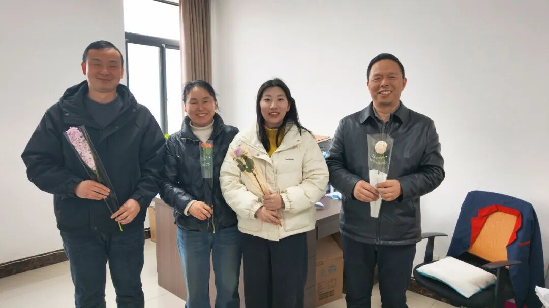 中盛电气开展庆祝“三八