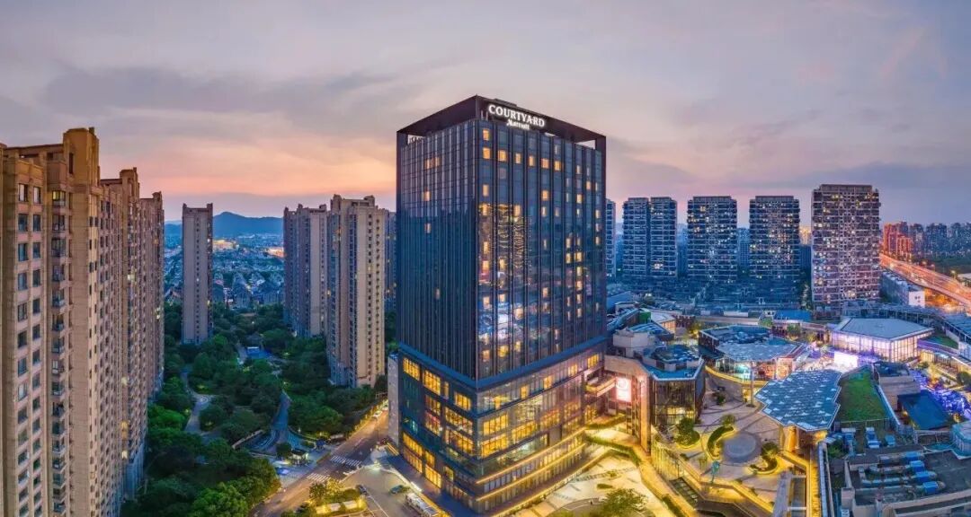 美团酒店通兑优惠合集 中秋十一可约 多城希尔顿湖北苏州低至274元每晚