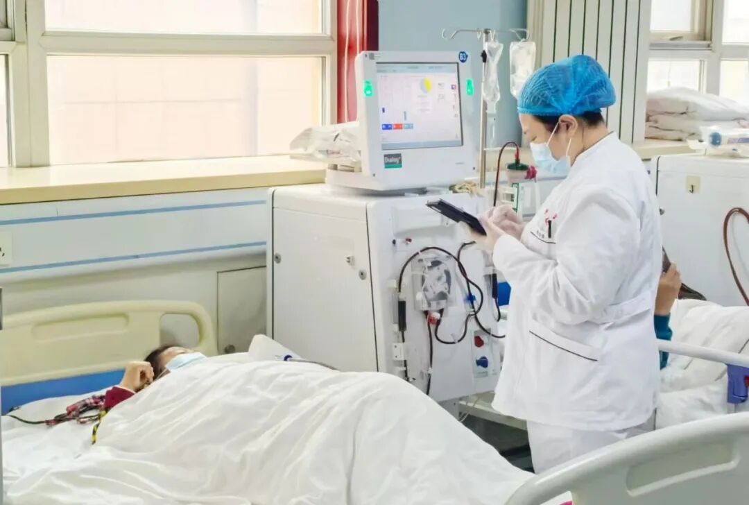 透析护理包是做什么的血透室——守住患者“肾”命线_https://www.jmylbn.com_新闻资讯_第8张