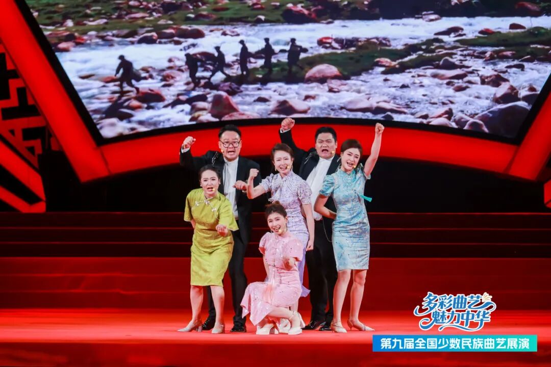 多彩曲艺 魅力中华——第九届全国少数民族曲艺展演在呼和浩特开幕 第6张