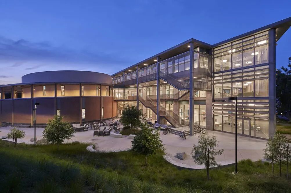 the university of california, irvine (uc irvine or uci) is a