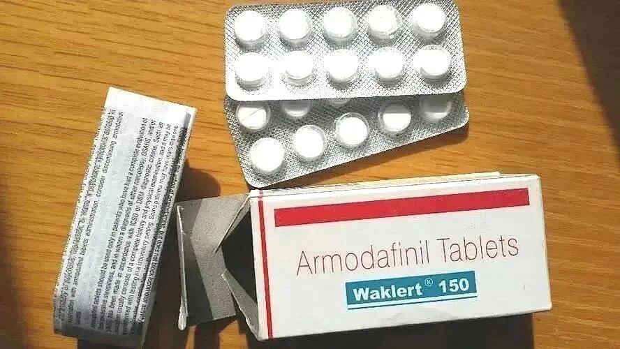 食欲降低等，长期使用可以导致情绪不稳、抑郁、狂躁、焦虑等精神症状。