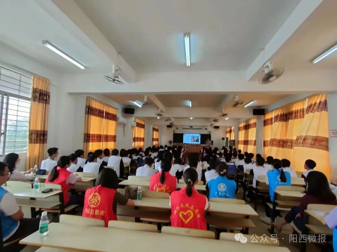 心连心共富裕溪头镇反校园霸凌普法宣传进校园