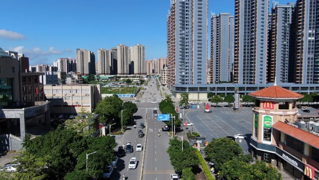 文明创建阳西县城新增2800多个免费停车位