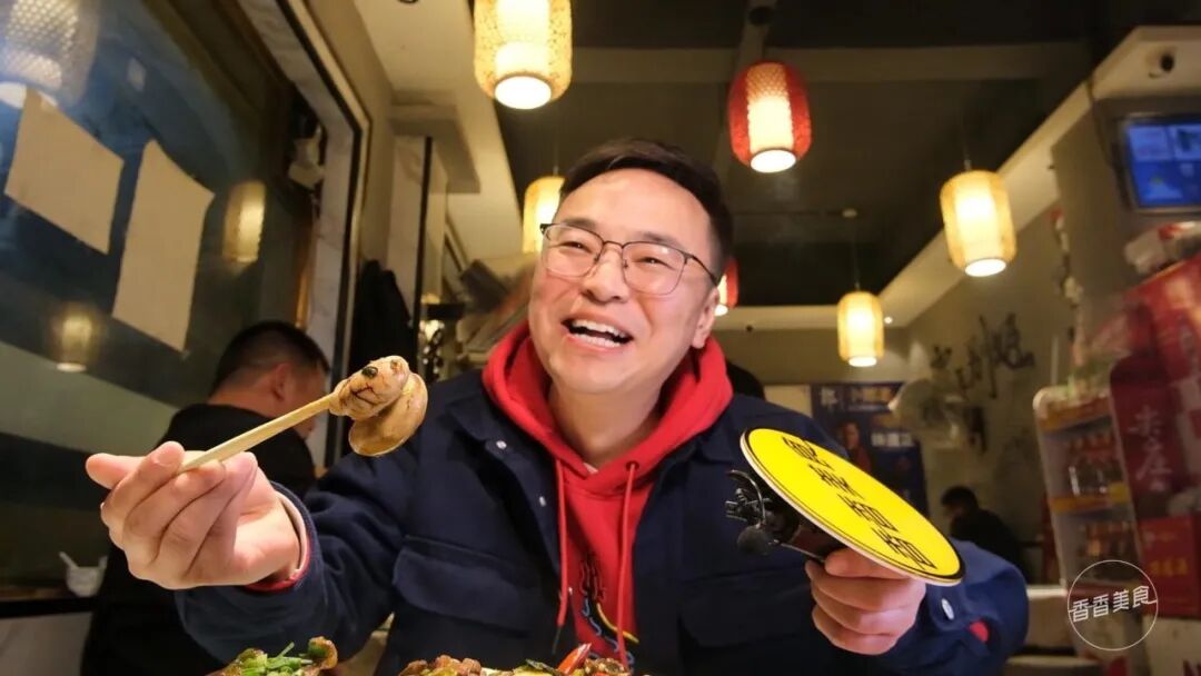 这句话在此时小飞的身上,展现的淋漓尽致.