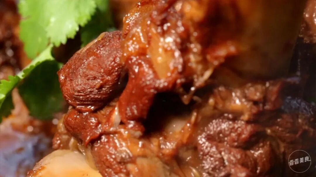 n种羊肉汤,牛肉汤,驴肉汤……无论是老式的,还是新式的,味道各有千秋