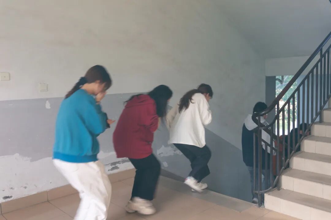 20230318 国际教育学院消防安全知识普及与应急疏散演练 周子洋（摄） (12).jpg