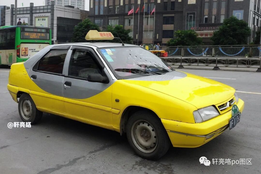 24年前的特供车 丨 两厢加个尾,神龙富康988/citro05n zx n23