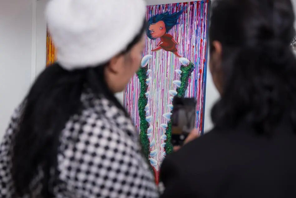 贾伟KK携“如花”系列亮相法国巴黎卢浮宫，东方治愈美学对话国际艺术现场（图17）
