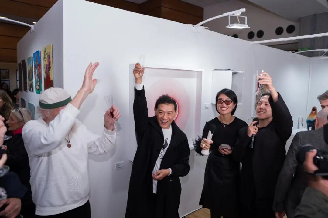 贾伟KK携“如花”系列亮相法国巴黎卢浮宫，东方治愈美学对话国际艺术现场（图20）