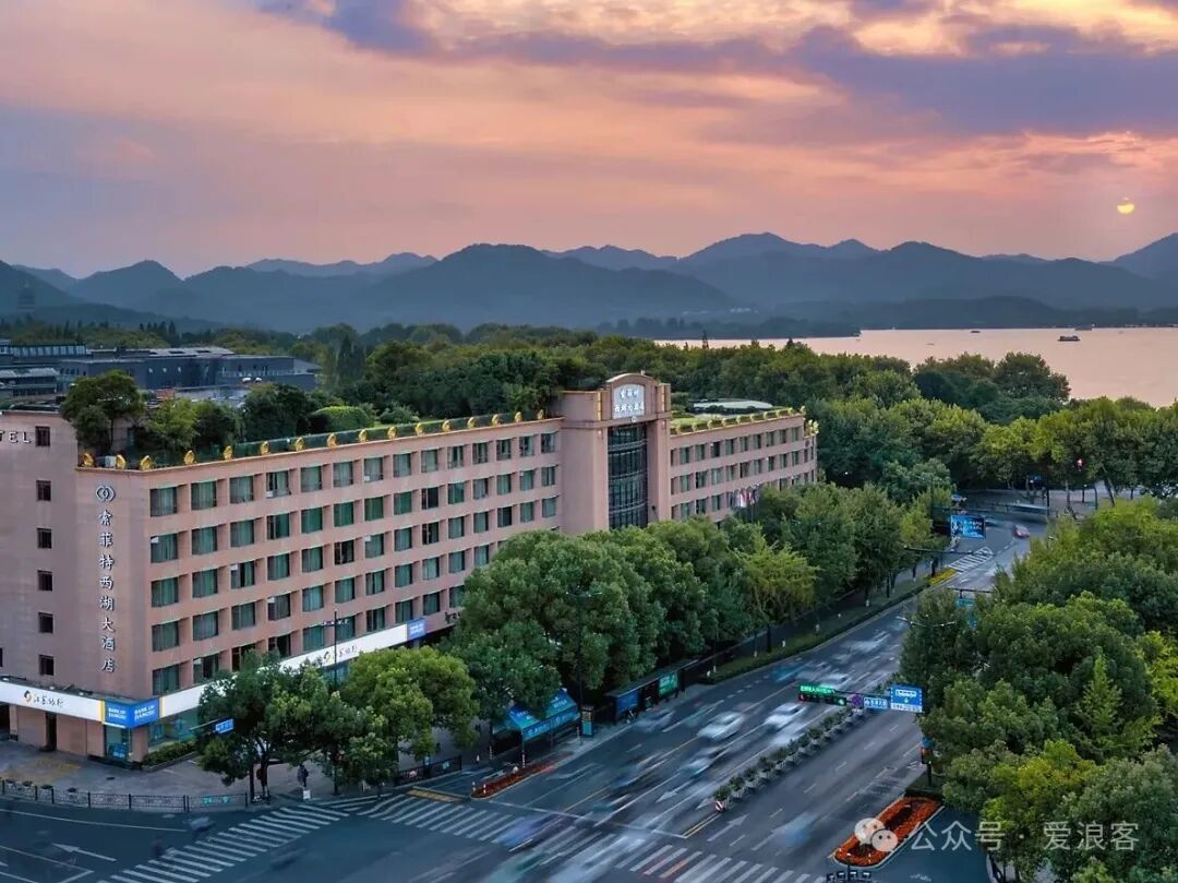 雅高心悦界大中华区0门槛直升金卡 住5晚延至2027年底