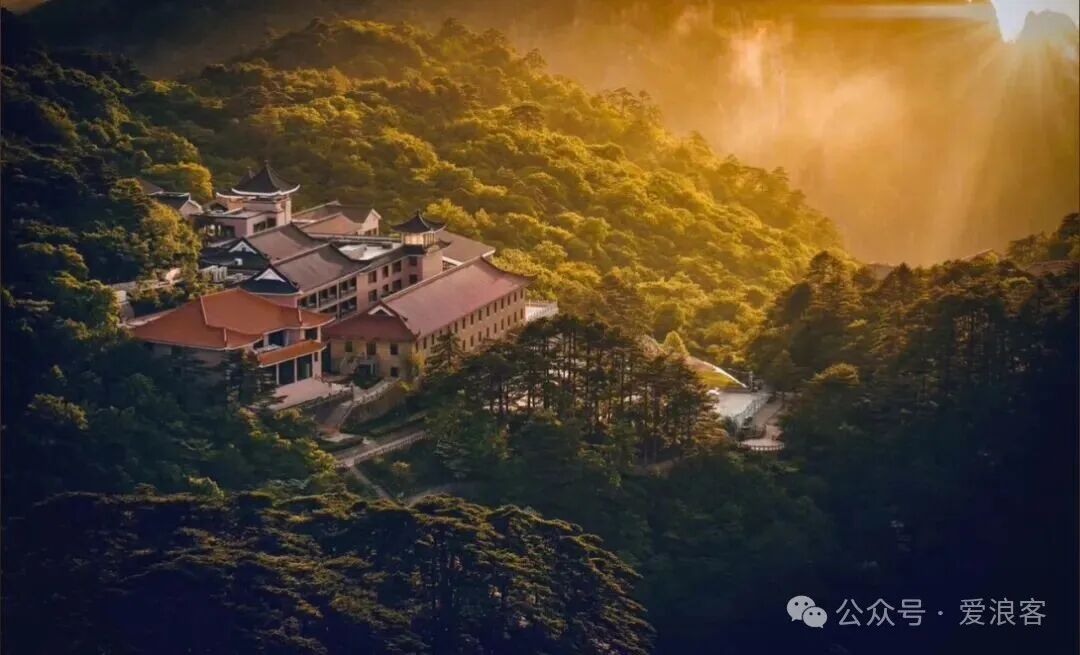杭州临安万豪等酒店团购价含双早白金行政待遇 美团领券可减100