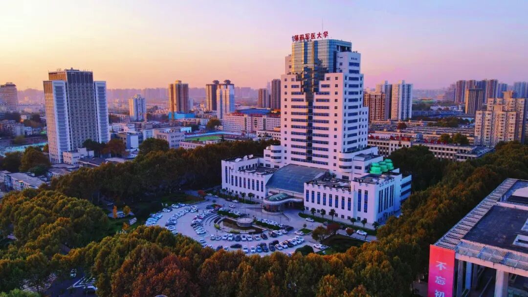 选择空军军医大学的n1种理由附近4年录取分数线