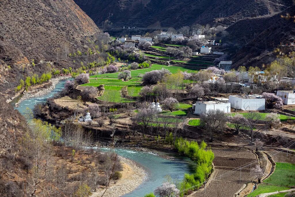 从国贫县到共同富裕试验县乡城如何蜕变