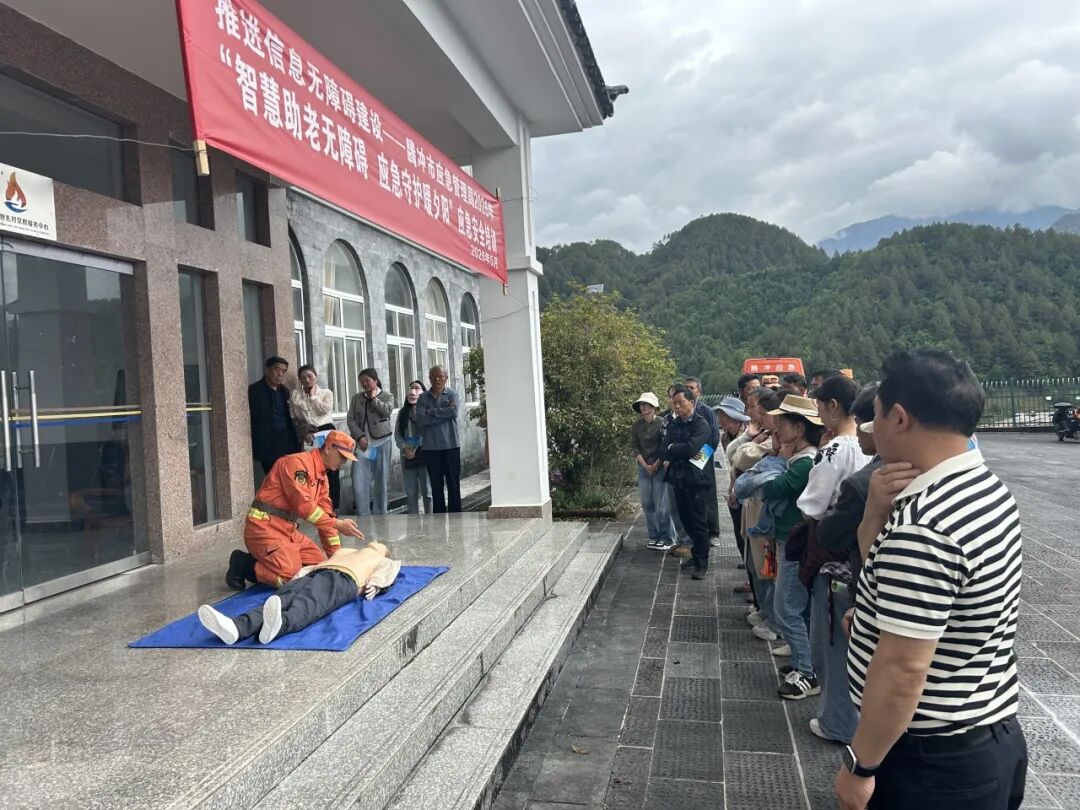 遛狗无人机__无人机把狗送上天