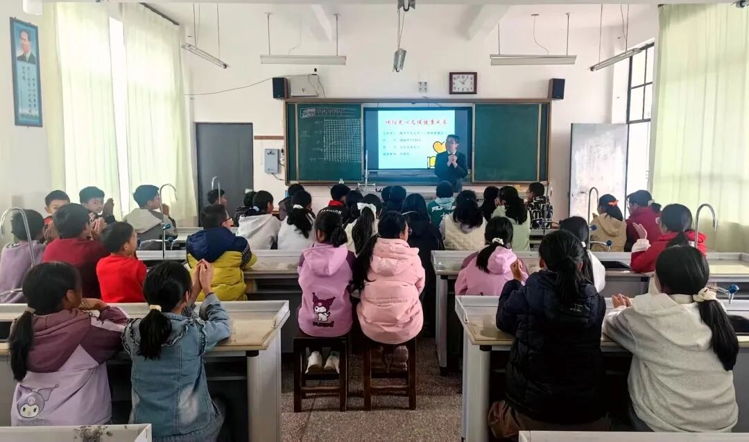 _微光暖乡野_微光暖阳