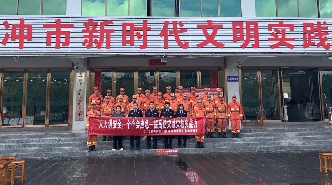 _遛狗无人机_无人机把狗送上天