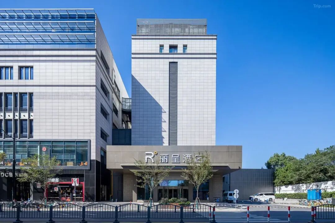国庆机票酒店促销 国内机票单程100元起 国庆不加价酒店通兑199元