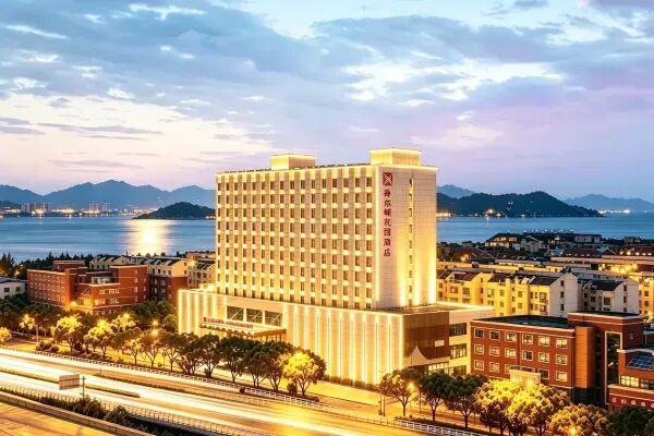 三亚舟山西双版纳酒店套餐汇总 洲际总统套9999元2晚 希尔顿花园699元2晚不加价