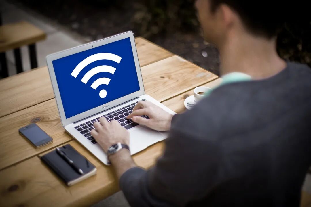 在新加坡随便连WiFi小心坐牢！