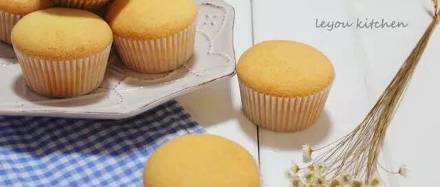 5款让你欲罢不能的海绵蛋糕做法，软软的，好蓬松~