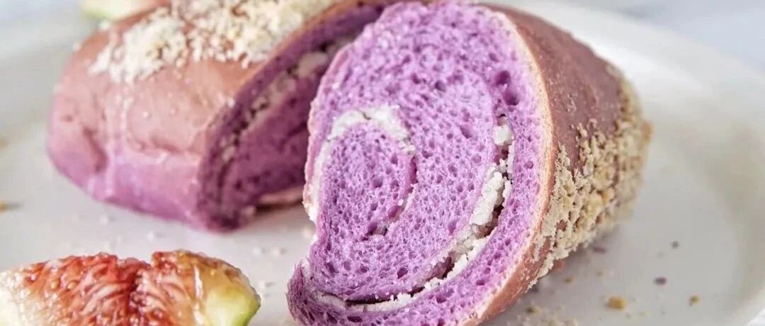 紫薯奶酥夹心面包卷的做法，松软可口，劲道拉丝，我家早餐桌上的新宠就数它了！