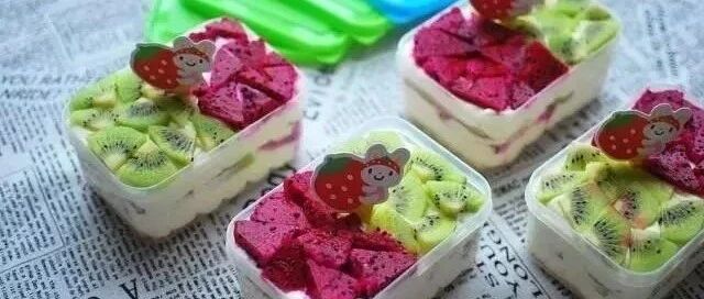 周末在家，做个纯手工无添加的「水果盒子蛋糕」