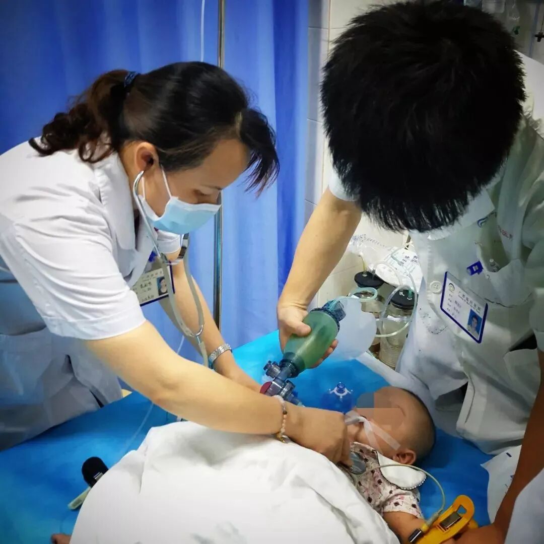 洗胃去什么科服药过量后喝下洗洁精水“洗胃”……广西脑科医院急诊科出手了！_https://www.jmylbn.com_新闻资讯_第9张