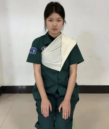 敷料包怎么打创伤包扎｜单双肩包扎_https://www.jmylbn.com_新闻资讯_第15张