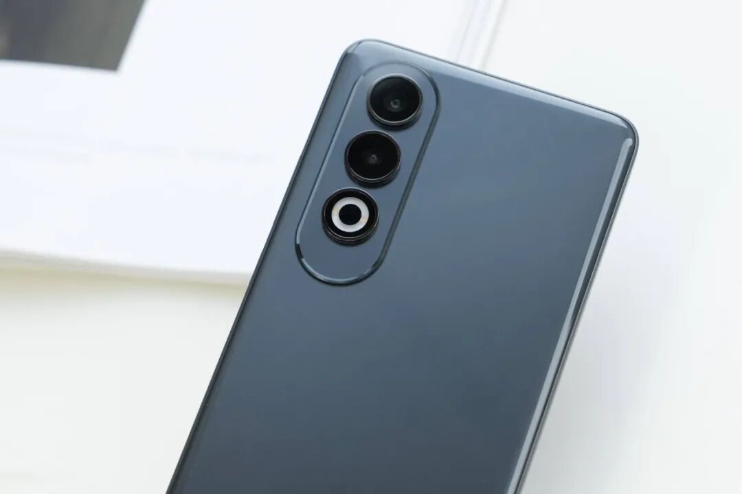 2024续航“最久”的四款手机