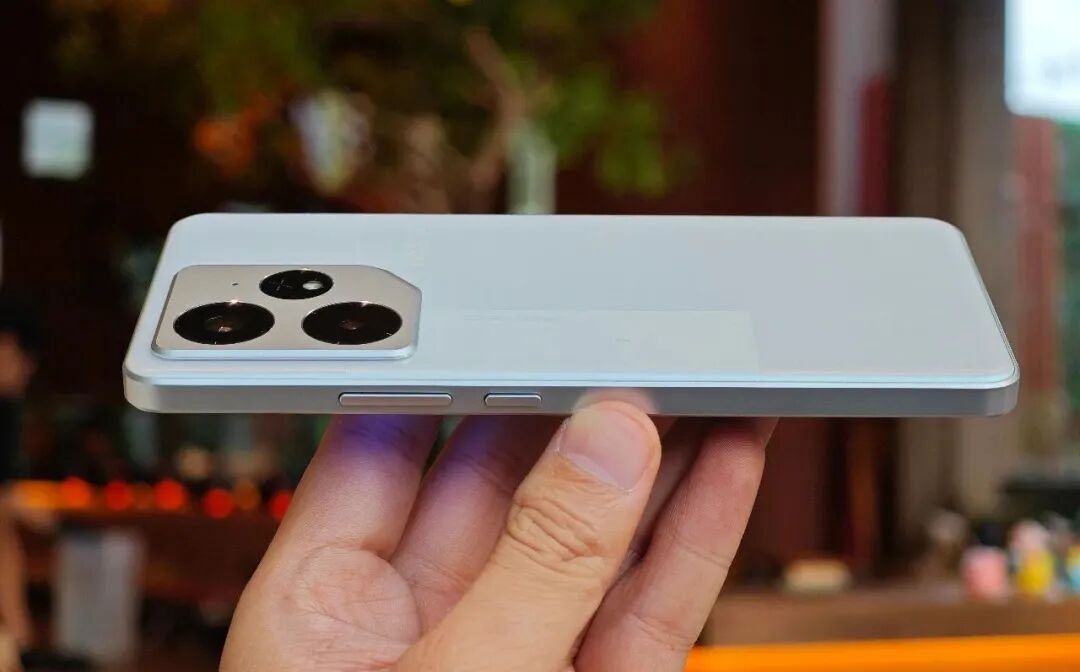 2500元内，“必备”的大电池手机