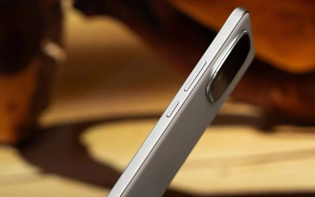 买手机就要“抠门”，这4款随便选错不了！