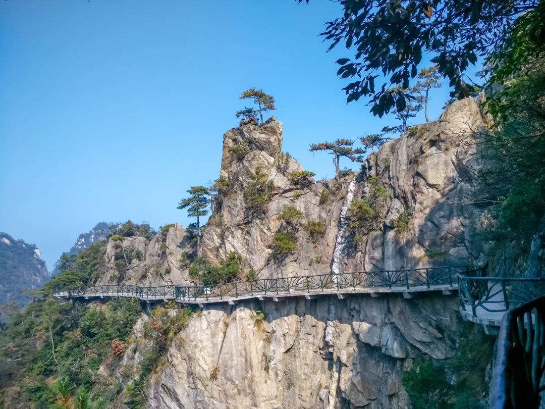 別再去西湖了，杭州周邊這些寶藏景點清涼又驚艷！ 旅遊 第14張