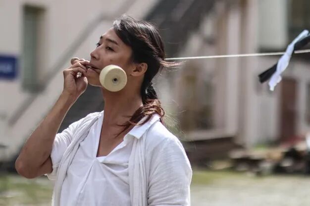 人在打电话

描述已自动生成