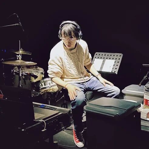 电脑的人

中度可信度描述已自动生成