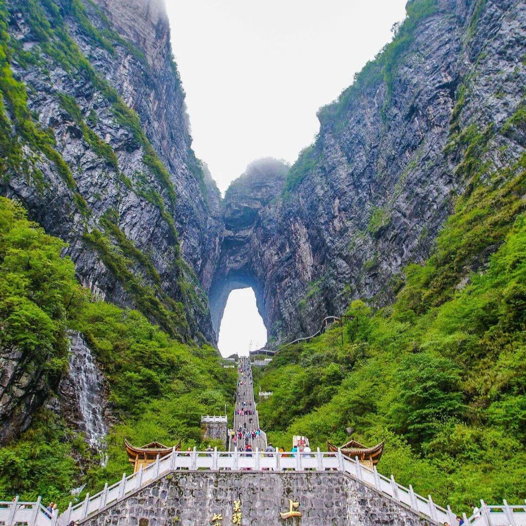 探秘张家界:不可错过的五大绝美景点