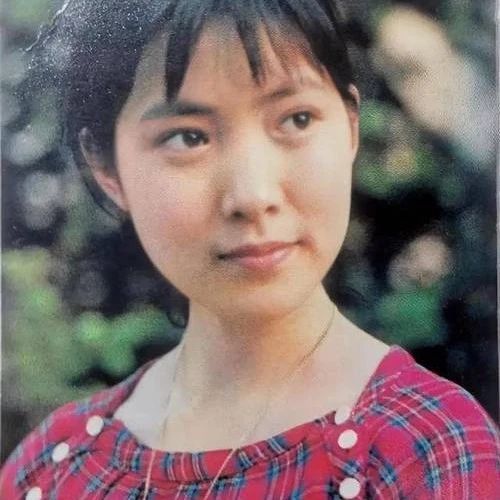 沈丹萍:首位嫁给外国人的女明星,一天提100次离婚,39年愣没离